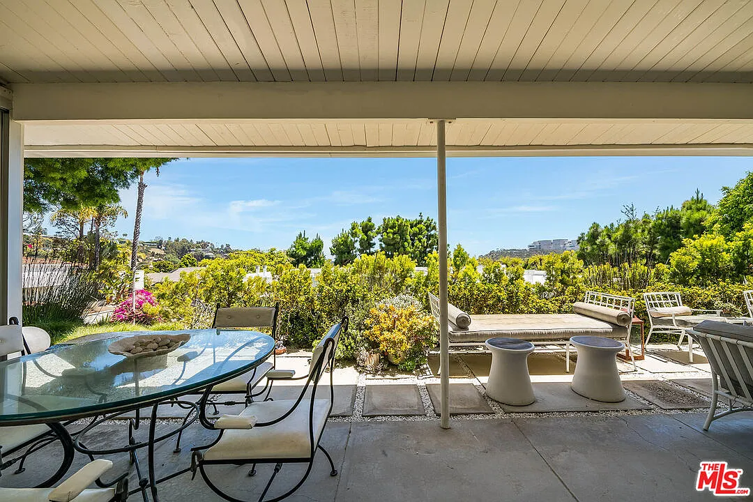 Casiano House photograph 2